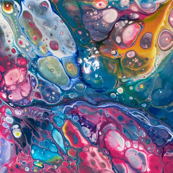 Acrylic paint pour 7” round - Picture 2 of 8